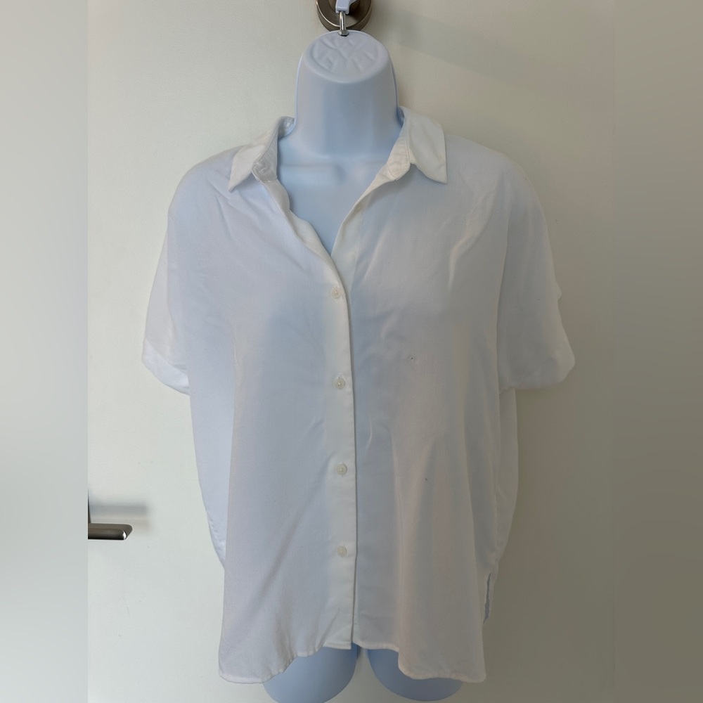 Uniqlo Women's White Button Down Shirt